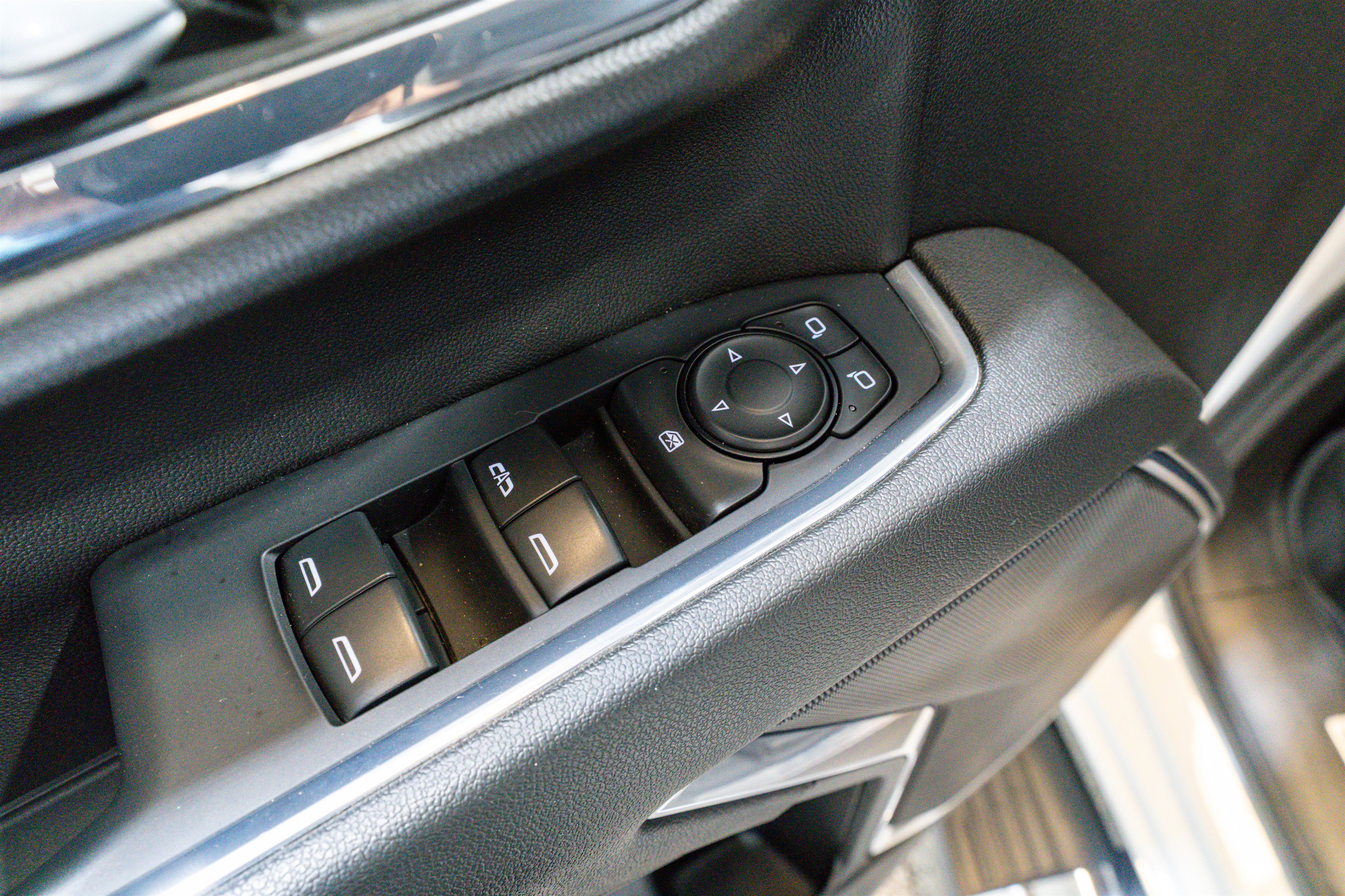 Used 2024 Chevrolet Silverado 3500 LT w/ Convenience Package image 16