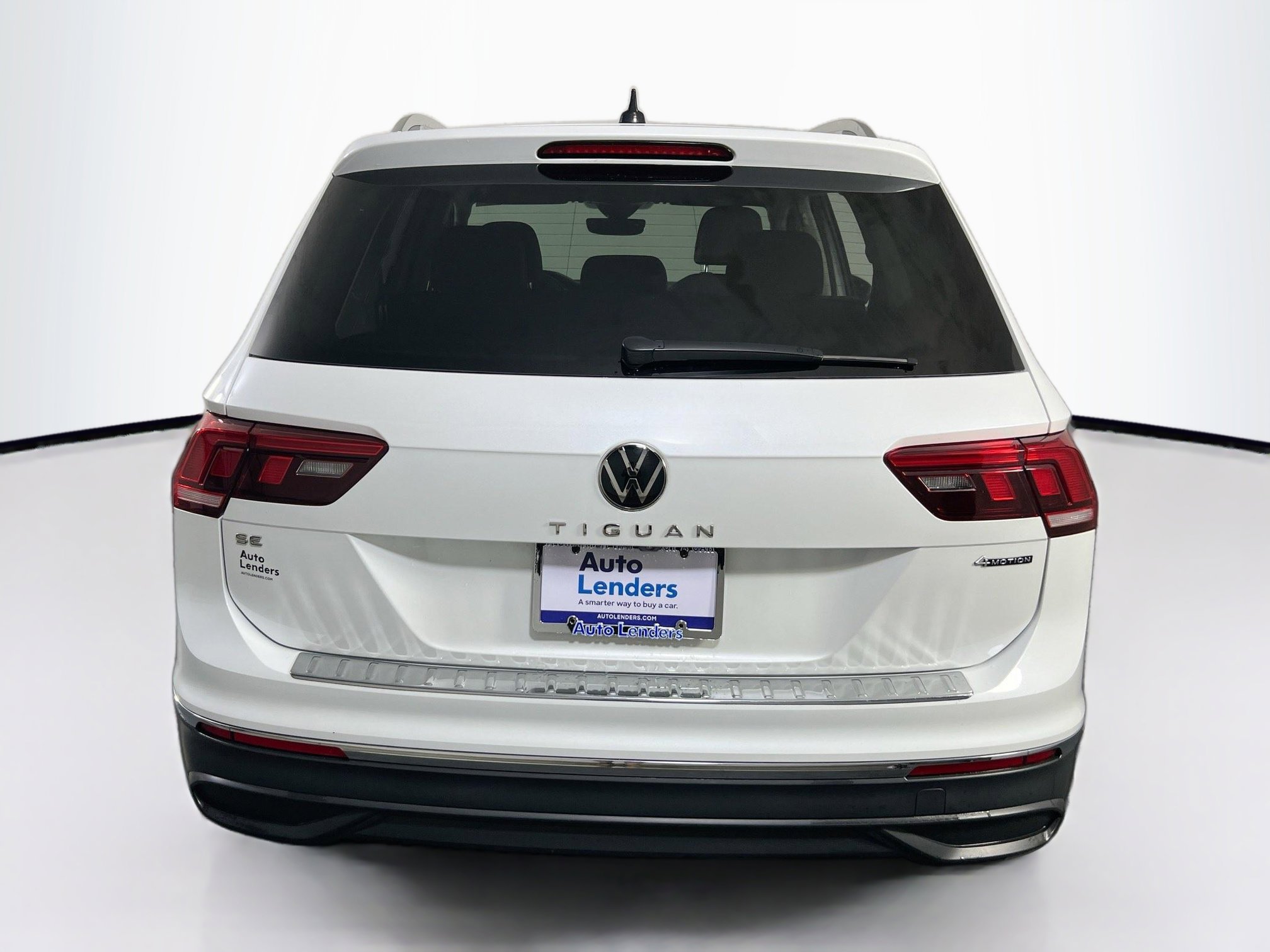 Used 2023 Volkswagen Tiguan SE AWD/4WD image 6