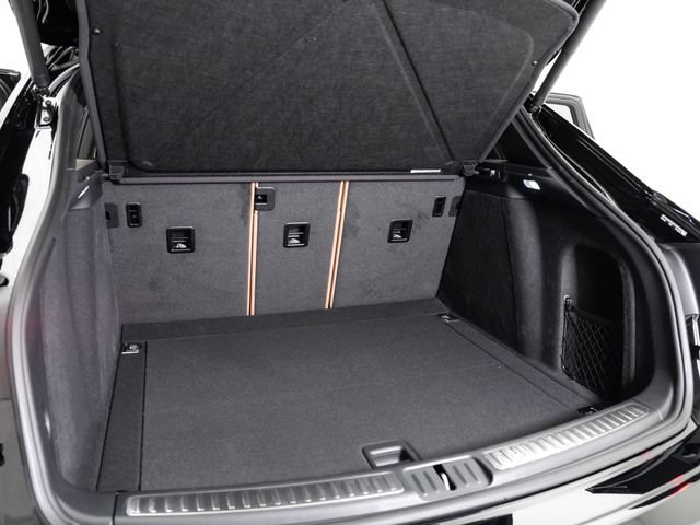 Certified 2026 Porsche Macan AWD/4WD image 27