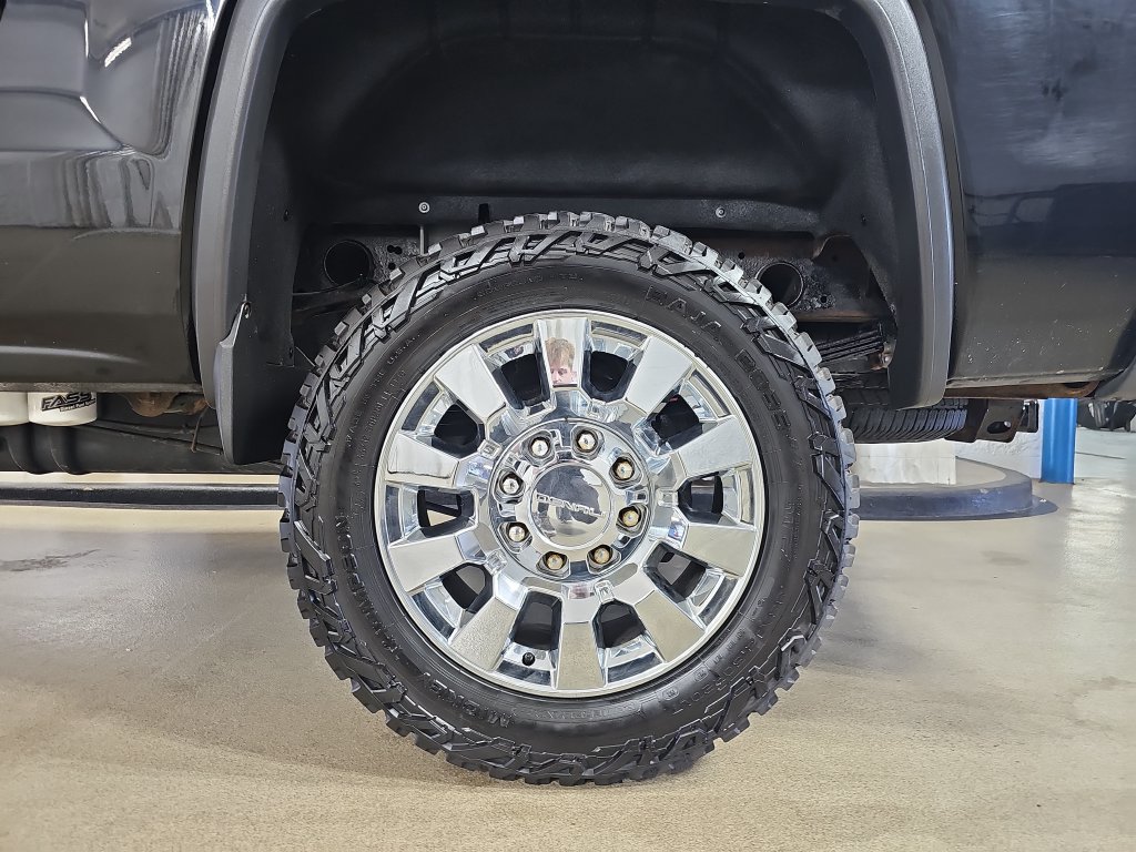 Used 2015 GMC Sierra 2500 Denali AWD/4WD image 39