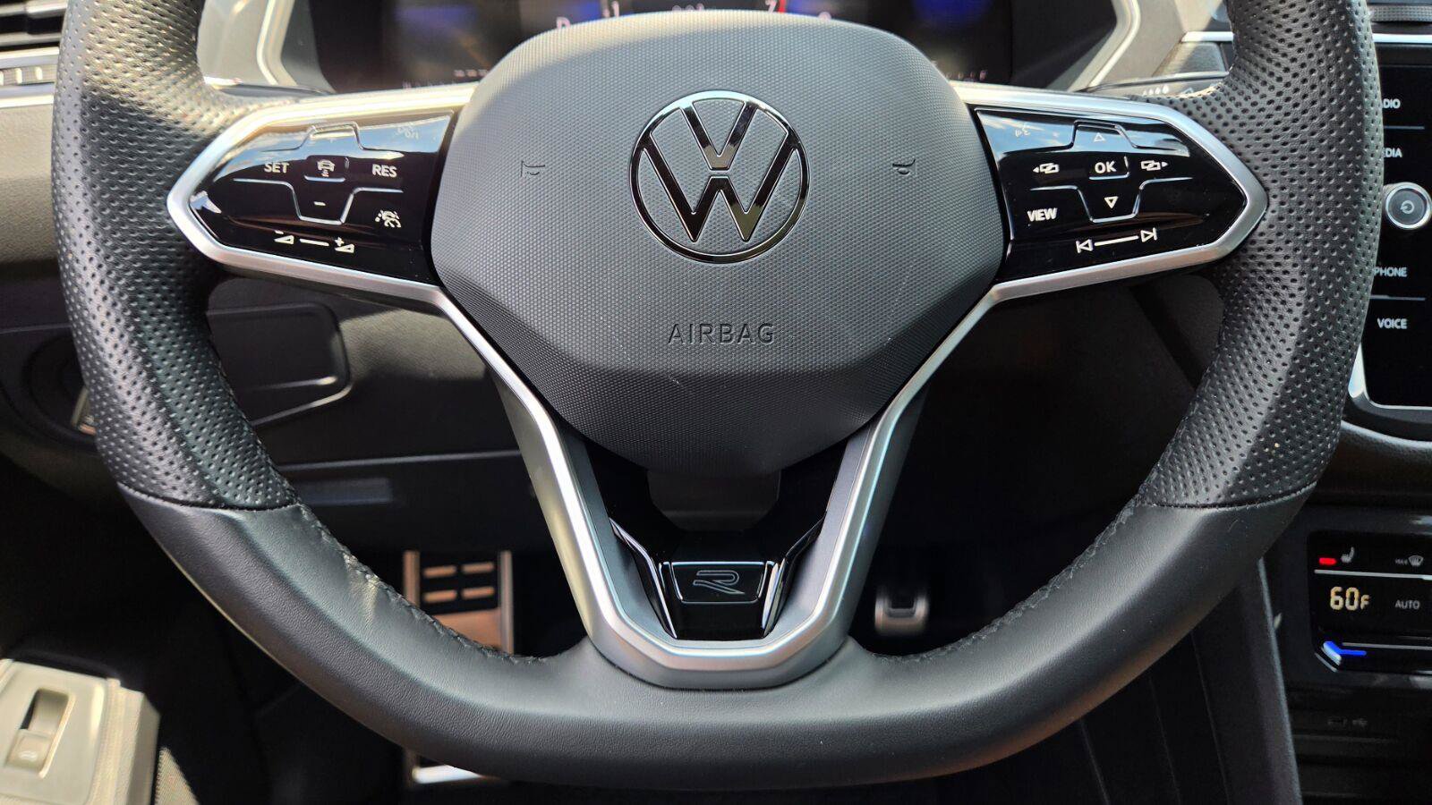 Certified 2024 Volkswagen Tiguan SE R-Line FWD image 24