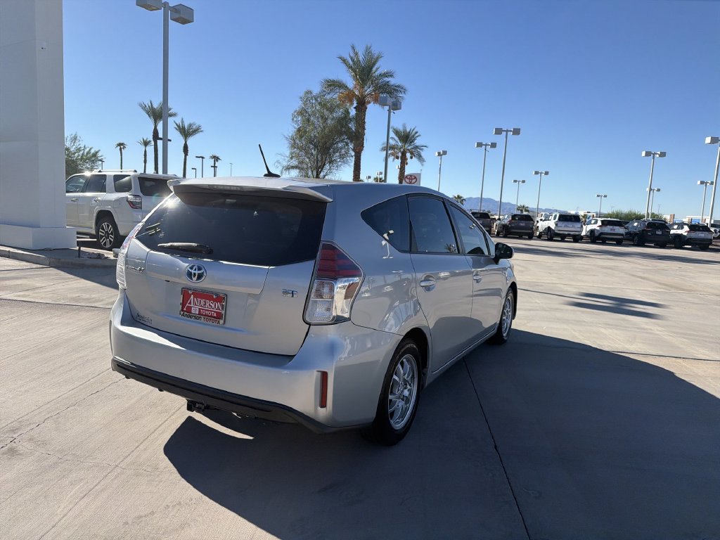Used 2015 Toyota Prius V Four FWD image 5