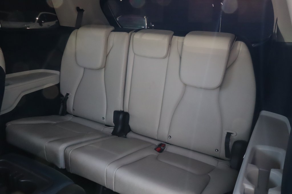 Used 2025 Kia Carnival EX FWD image 37