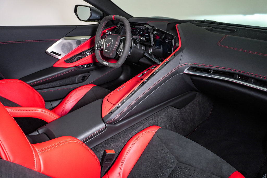 Used 2025 Chevrolet Corvette Z06 w/ Z07 Performance Package RWD image 18