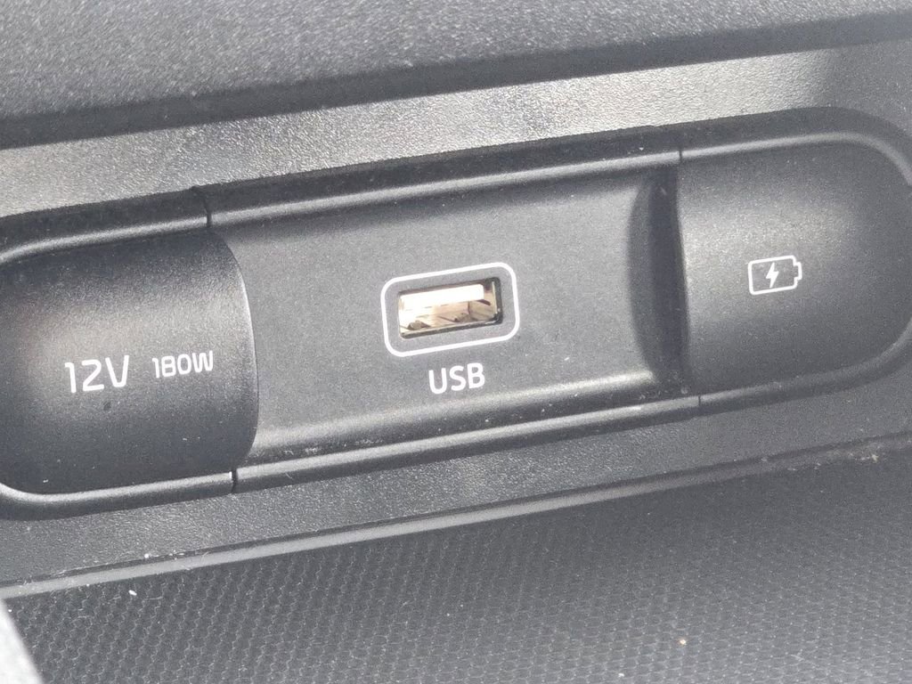 Used 2024 Kia Forte LXS w/ LXS Technology Package image 4