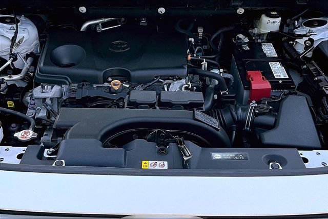 Used 2021 Toyota RAV4 XLE Premium AWD/4WD image 33