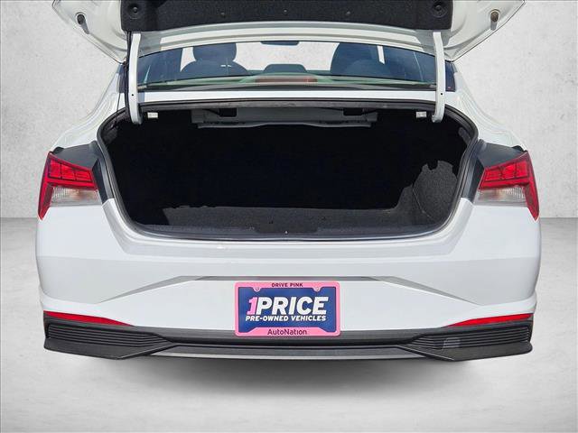 Used 2023 Hyundai Elantra Blue FWD image 6