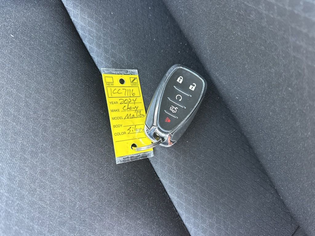 Used 2024 Chevrolet Malibu LT image 31