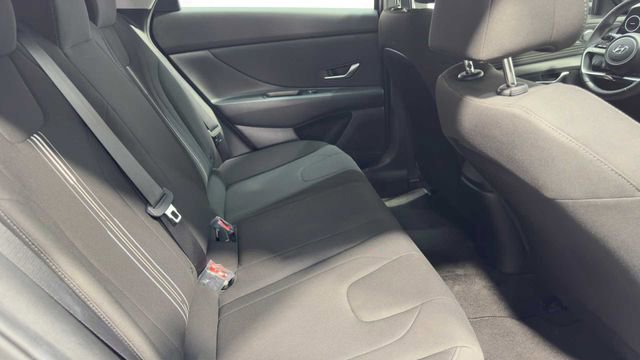 Used 2022 Hyundai Elantra SEL w/ Convenience Package FWD image 15