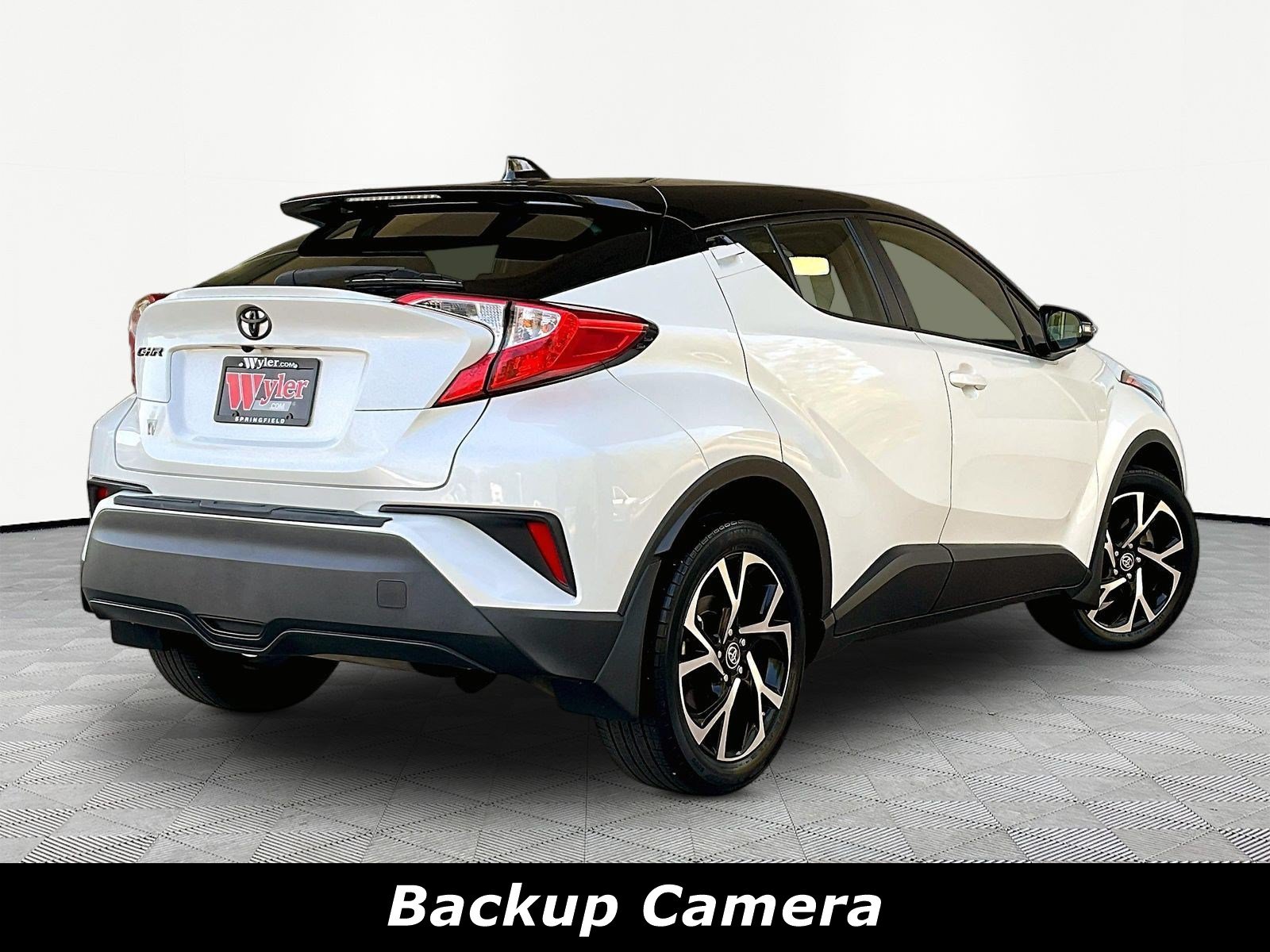 Used 2020 Toyota C-HR XLE FWD image 6