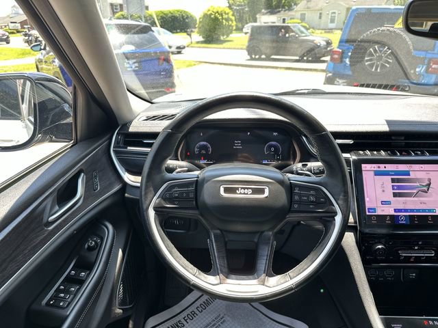Used 2021 Jeep Grand Cherokee L Limited AWD/4WD image 13