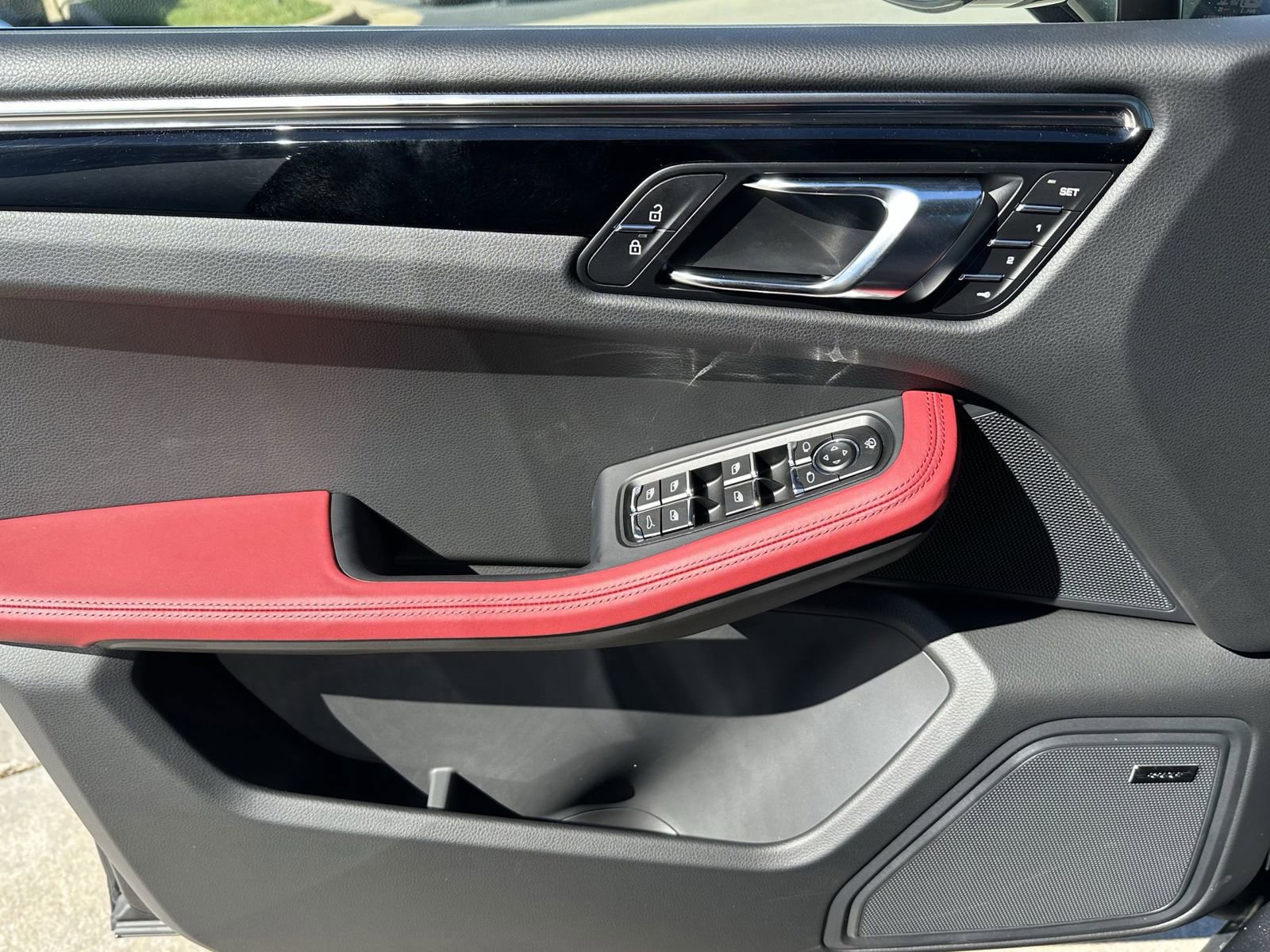 New 2026 Porsche Macan Turbo image 15