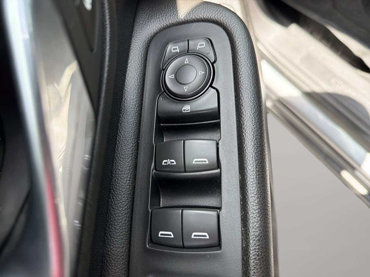 Used 2020 GMC Terrain SLE w/ Elevation Edition AWD/4WD image 17
