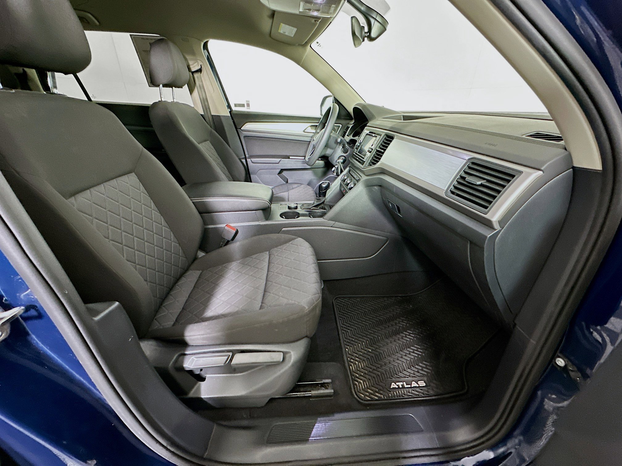 Used 2021 Volkswagen Atlas S image 31