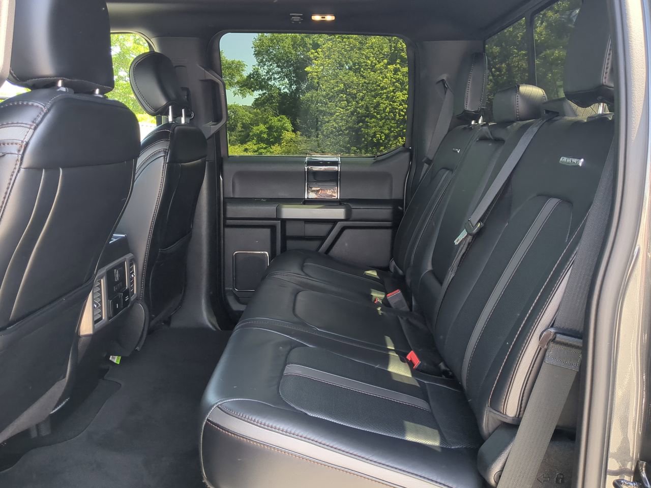 Certified 2020 Ford F450 Platinum w/ FX4 Off-Road Package image 12