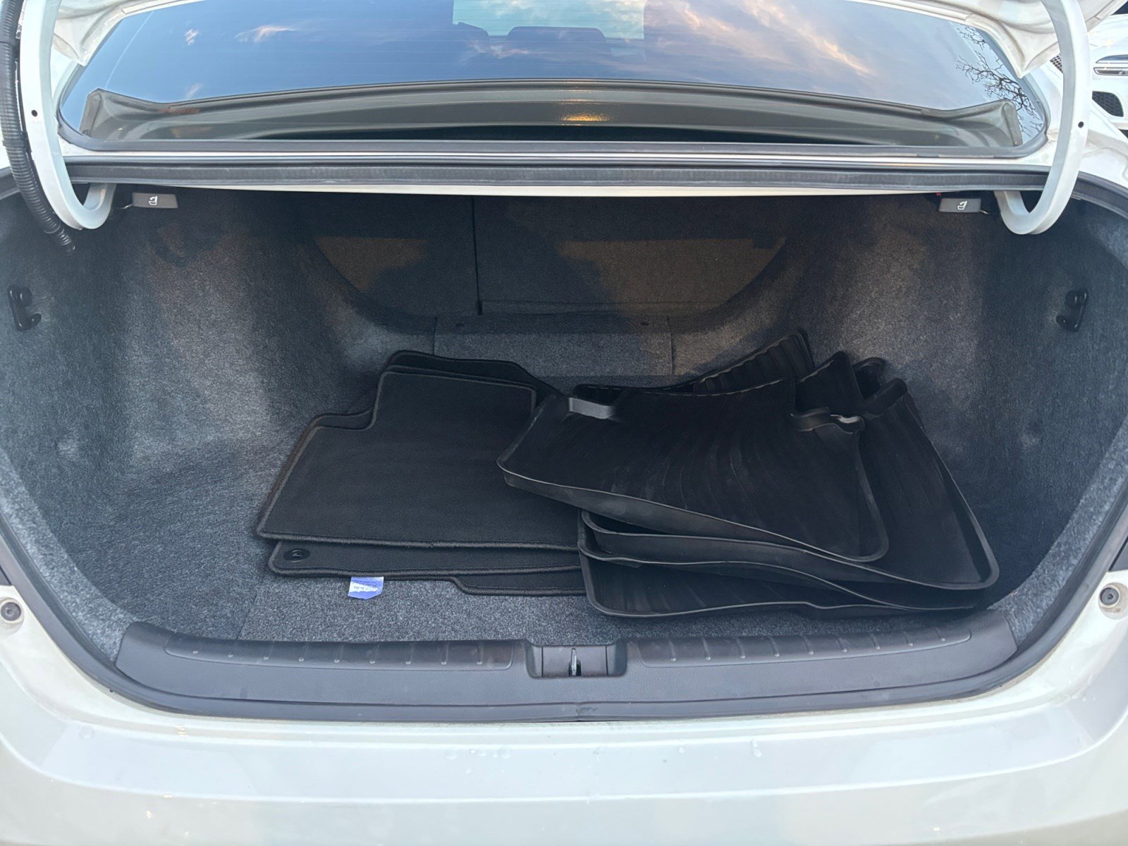 Used 2022 Honda Accord Touring image 16