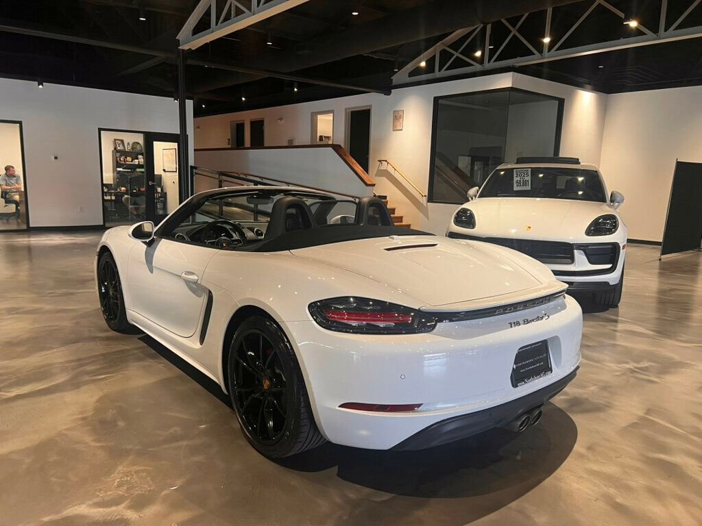 Used 2019 Porsche 718 Boxster RWD image 5