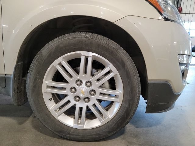 Used 2013 Chevrolet Traverse LT w/ All-Star Edition AWD/4WD image 16