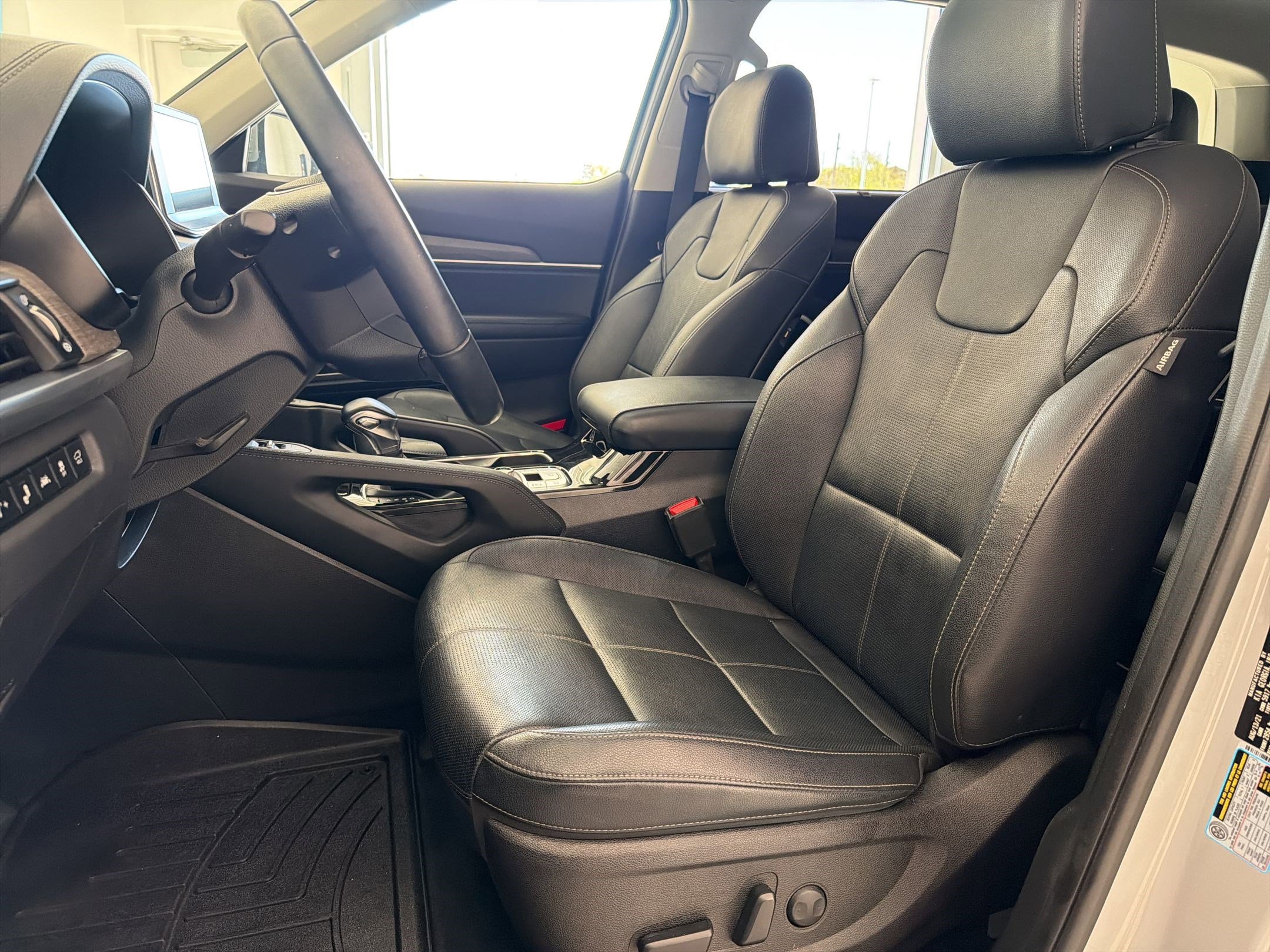 Used 2022 Kia Telluride EX w/ EX Premium Package image 5