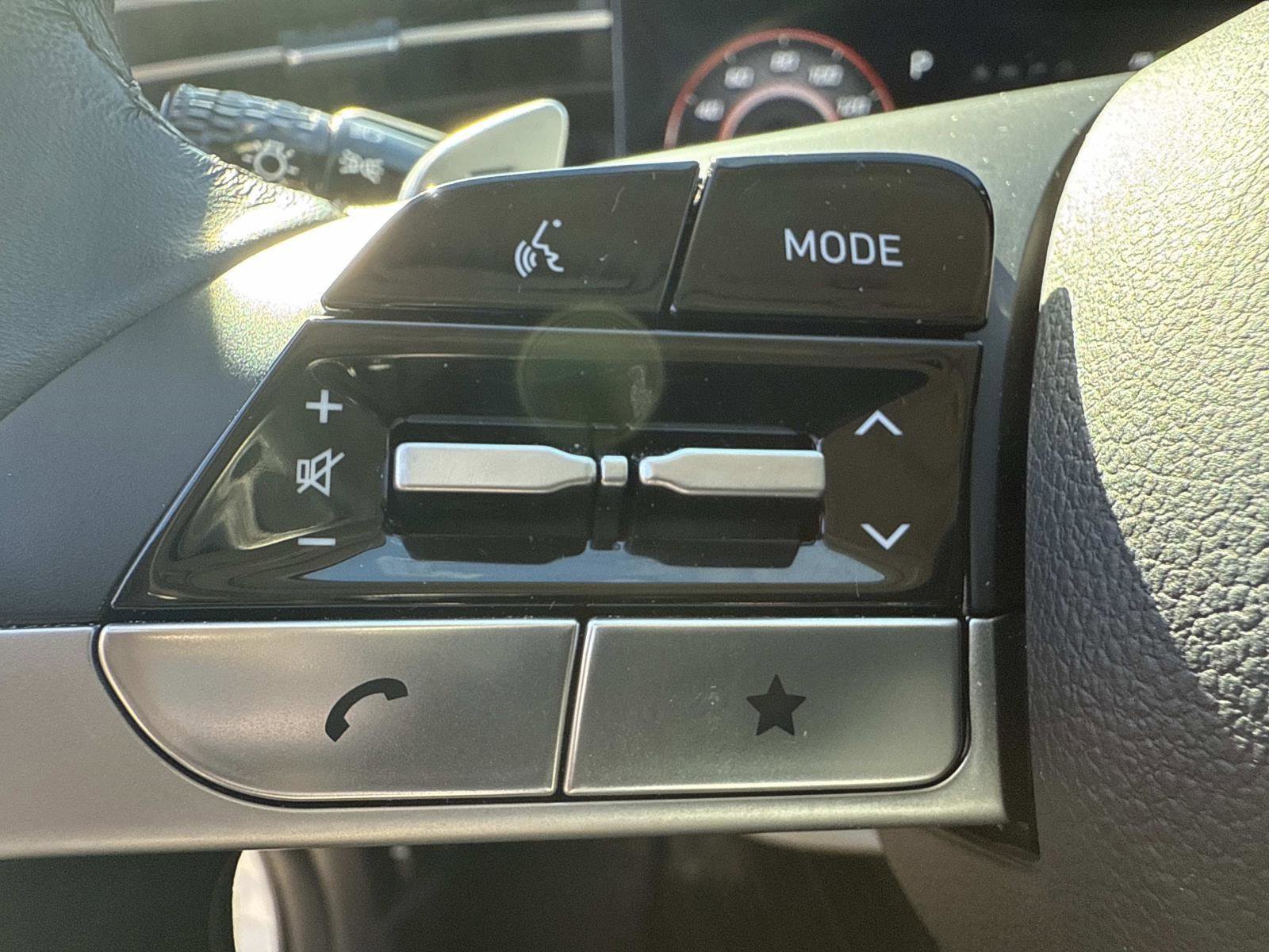 Certified 2024 Hyundai Tucson Limited image 30