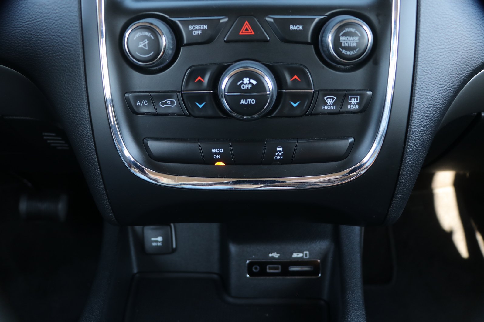 Used 2015 Dodge Durango SXT RWD image 22
