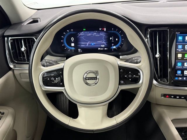 Used 2023 Volvo S60 B5 Plus image 17