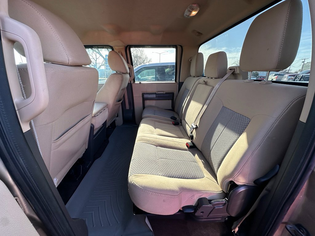 Used 2011 Ford F250 XLT w/ Chrome Pkg image 19