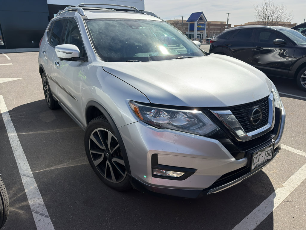 Used 2018 Nissan Rogue SL w/ Premium Package image 2