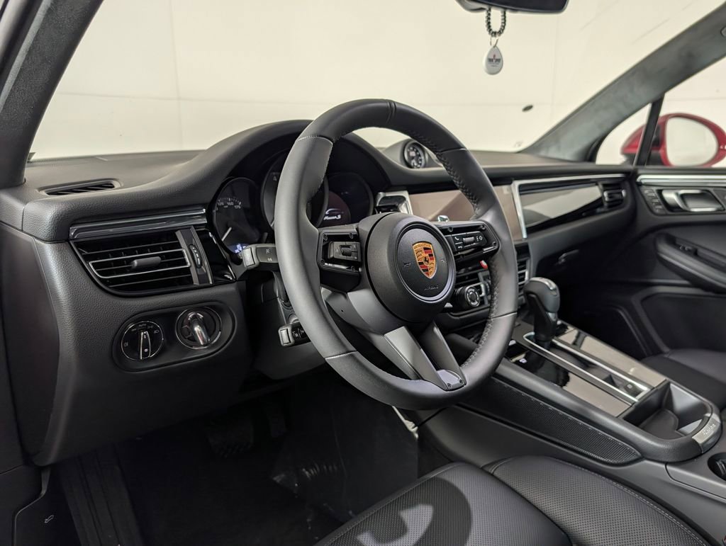 New 2026 Porsche Macan S image 4