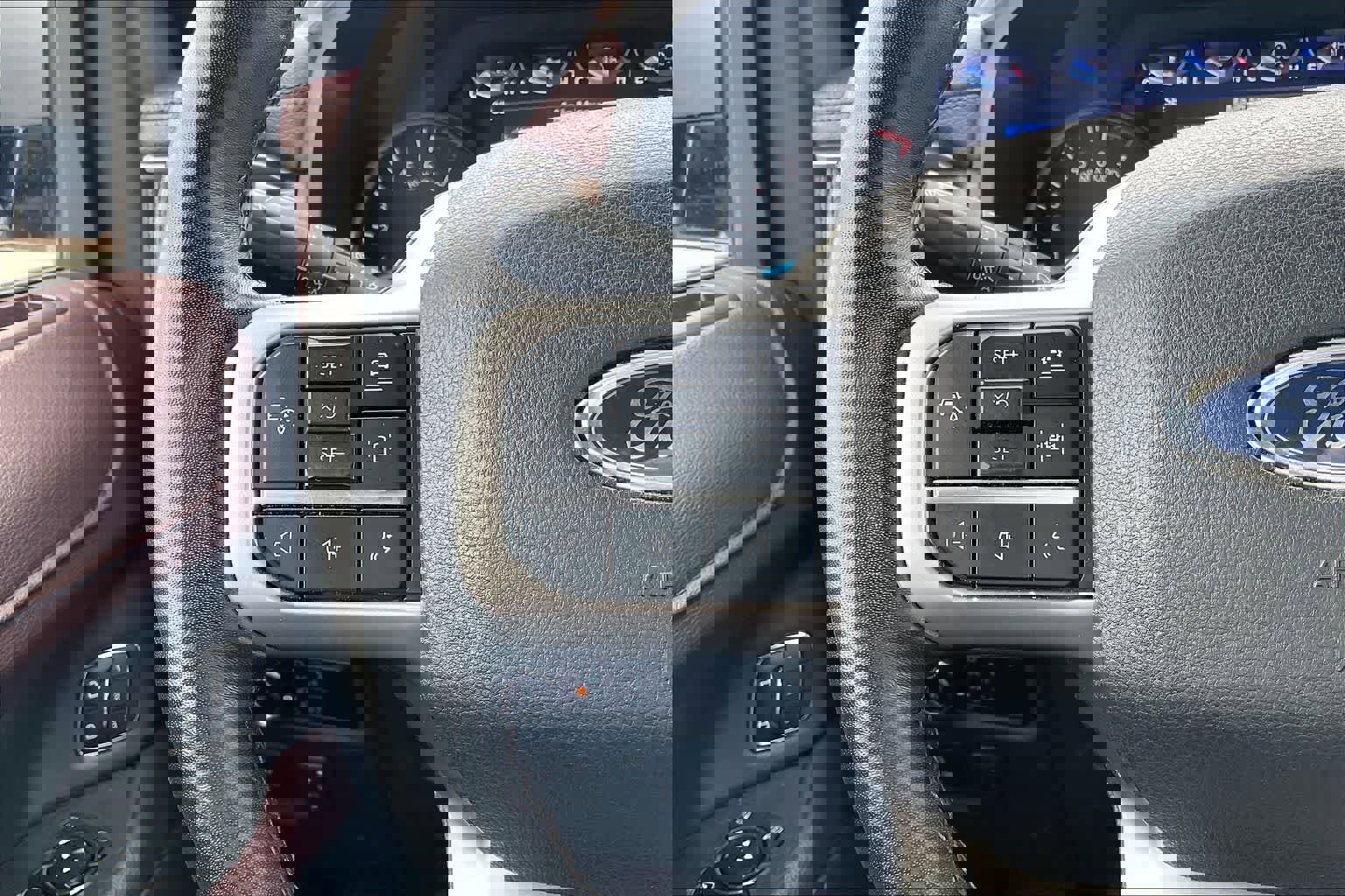 Used 2024 Ford Expedition Limited image 24