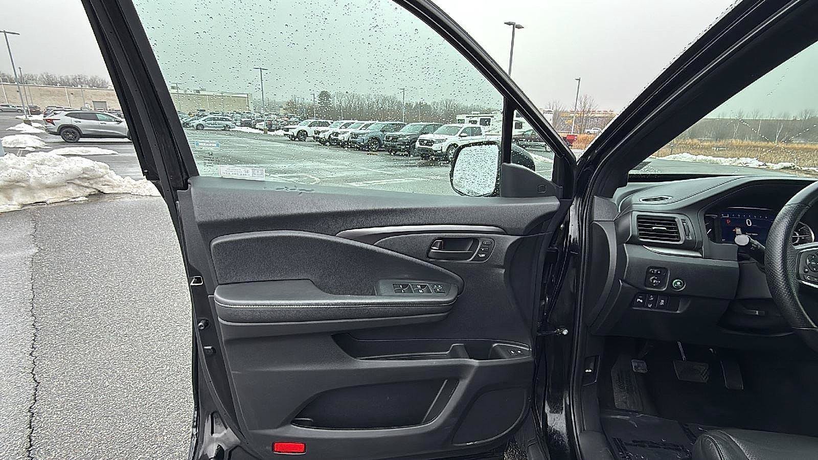 Used 2023 Honda Passport EX-L image 25