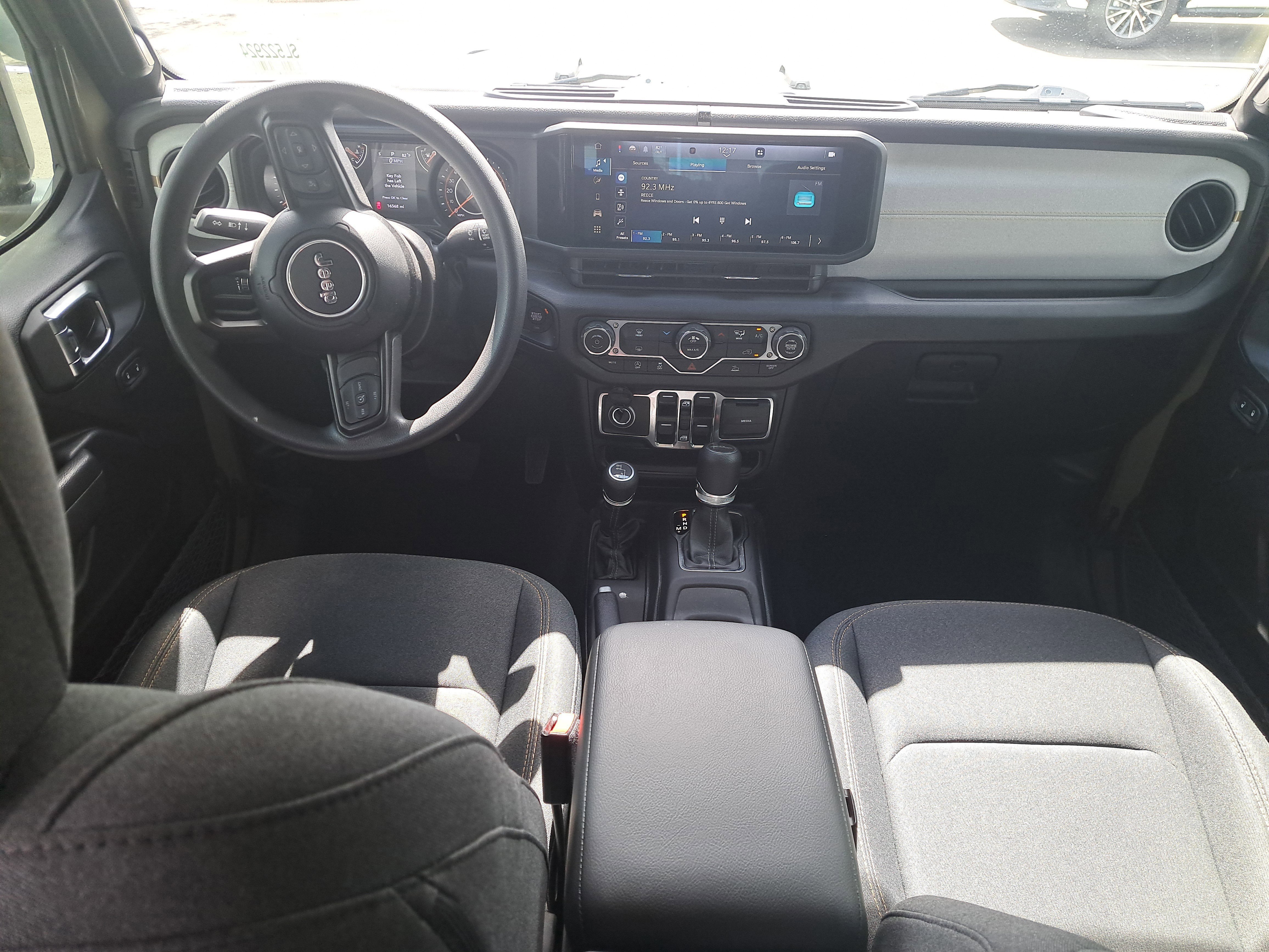 Used 2025 Jeep Gladiator Sport AWD/4WD image 25