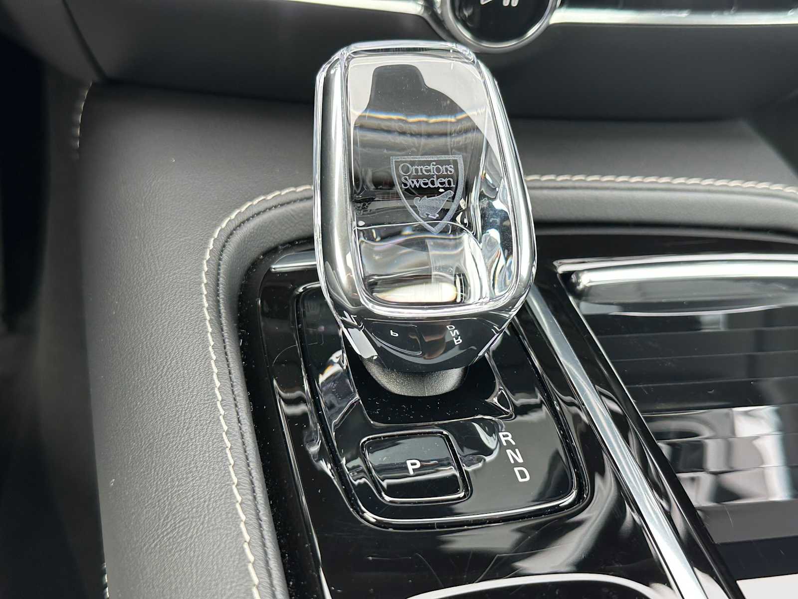 Certified 2024 Volvo S60 T8 Ultimate image 29