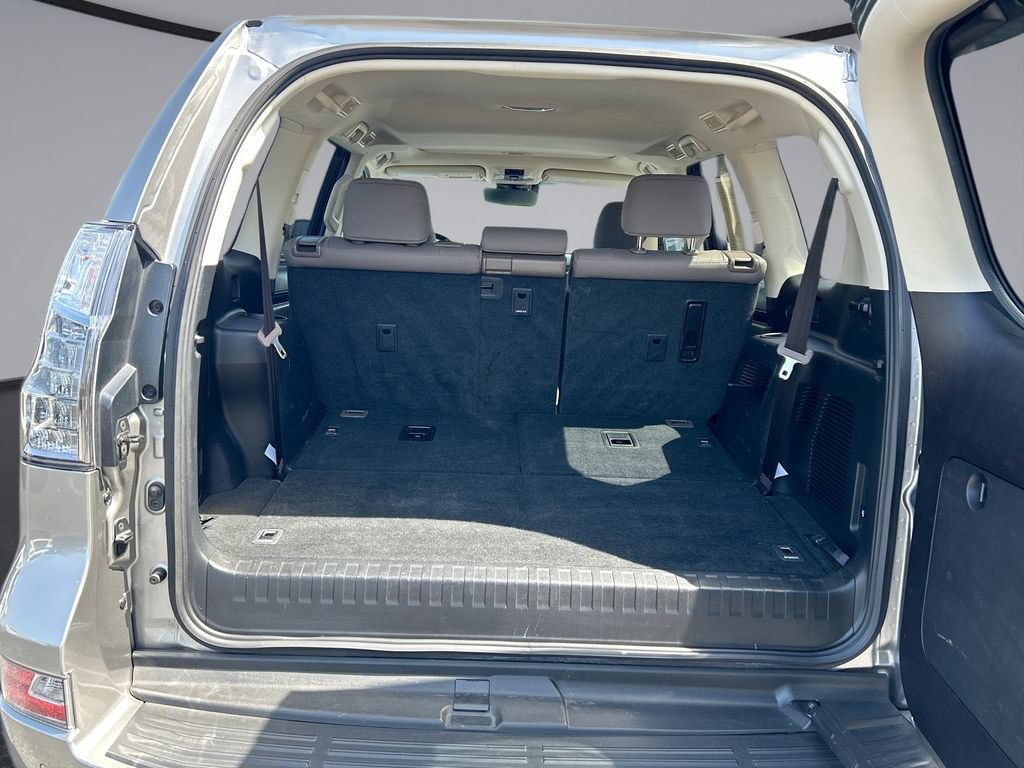 Used 2023 Lexus GX 460 Premium w/ Premium Package AWD/4WD image 13
