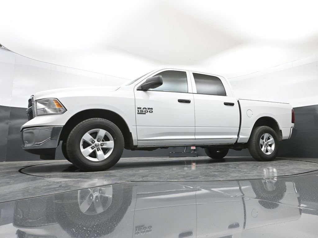 Used 2022 RAM 1500 Classic SLT AWD/4WD image 46