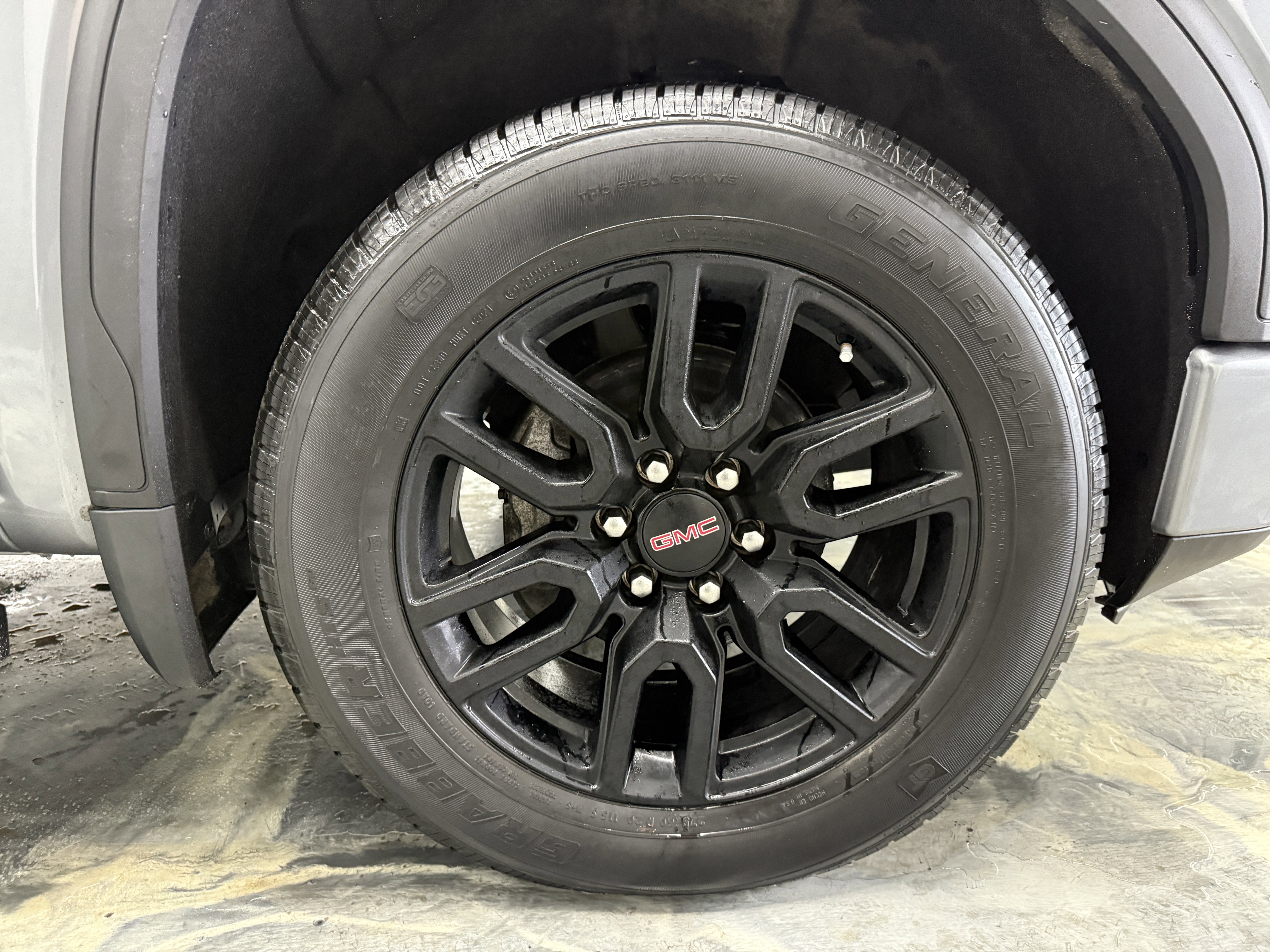 Used 2021 GMC Sierra 1500 Elevation w/ Preferred Package image 19