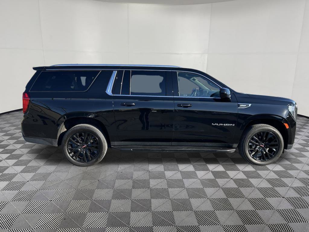 Used 2023 GMC Yukon XL SLE AWD/4WD image 7