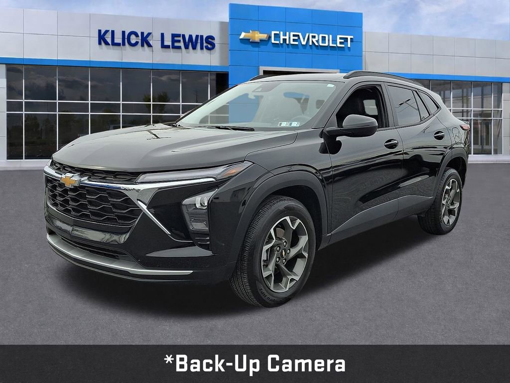 Used 2024 Chevrolet Trax LT w/ Driver Confidence Package image 3