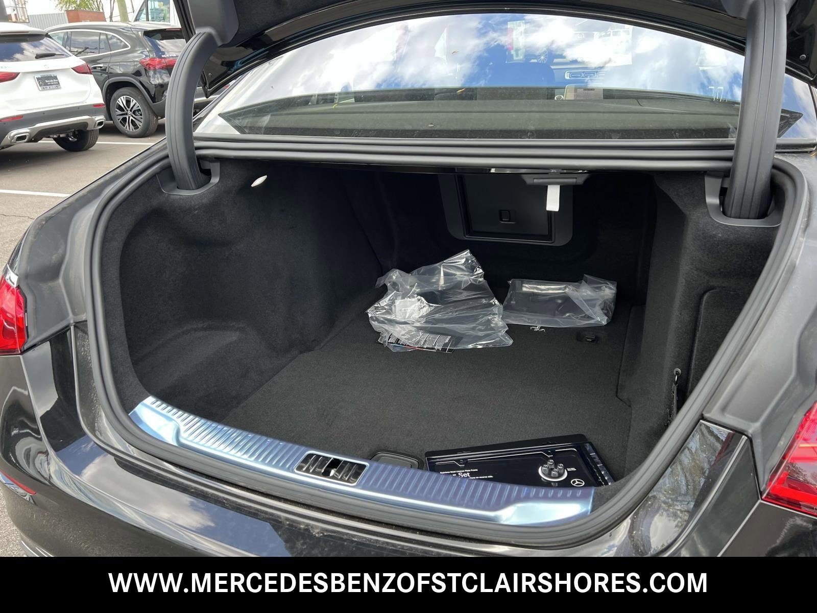 New 2025 Mercedes-Benz S 500 4MATIC image 12