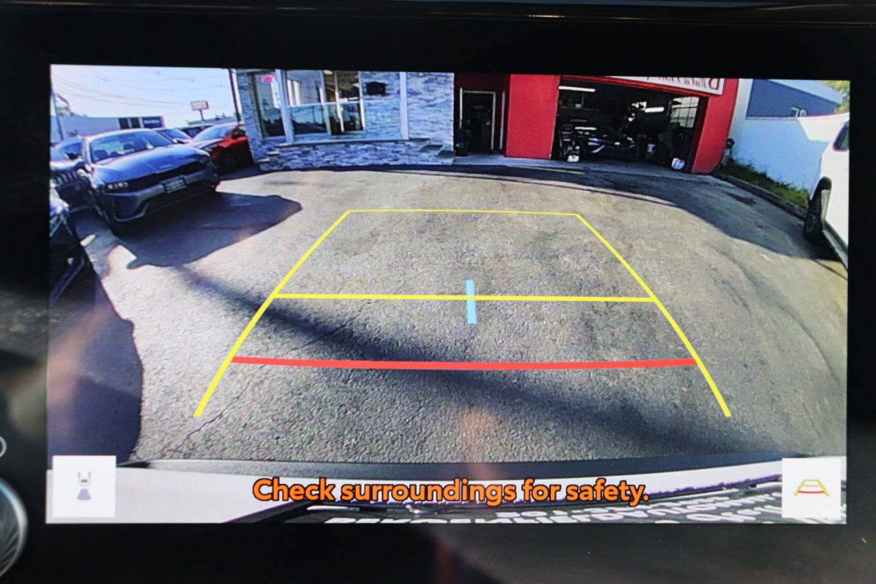 Used 2025 Toyota RAV4 XLE image 31