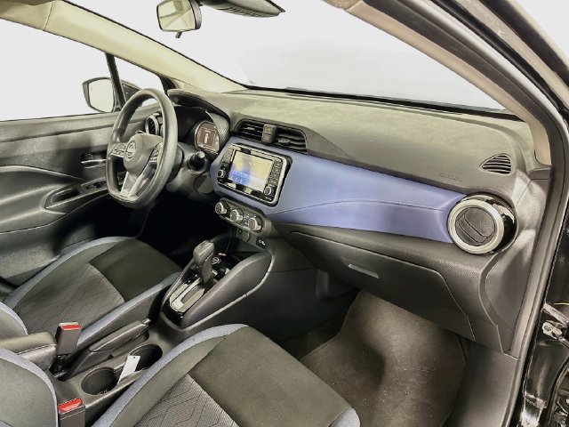 Used 2024 Nissan Versa SV FWD image 27