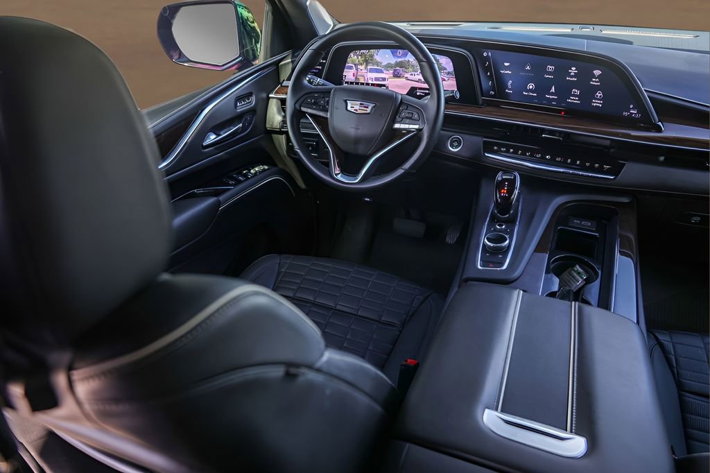 Used 2023 Cadillac Escalade Sport Platinum RWD image 28