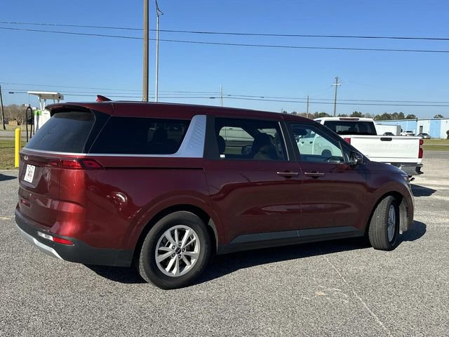 Used 2024 Kia Carnival LX image 7
