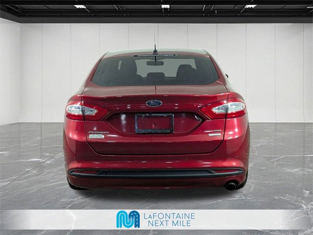 Used 2016 Ford Fusion SE w/ Equipment Group 202A image 4