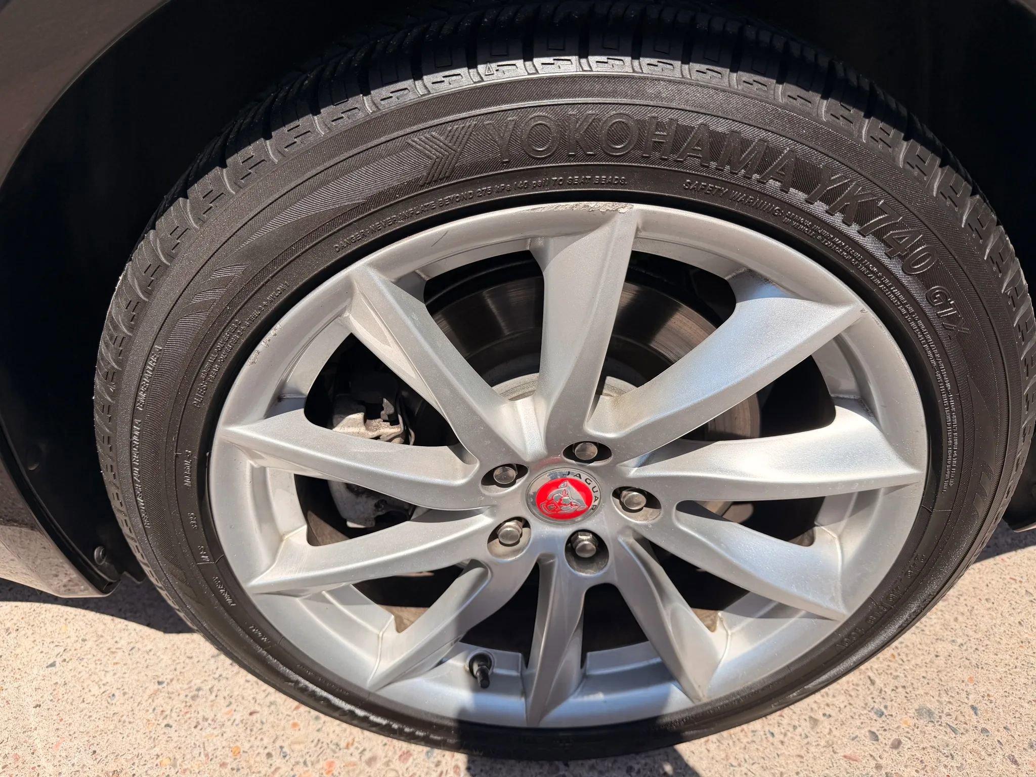 Used 2015 Jaguar XF Premium RWD image 47