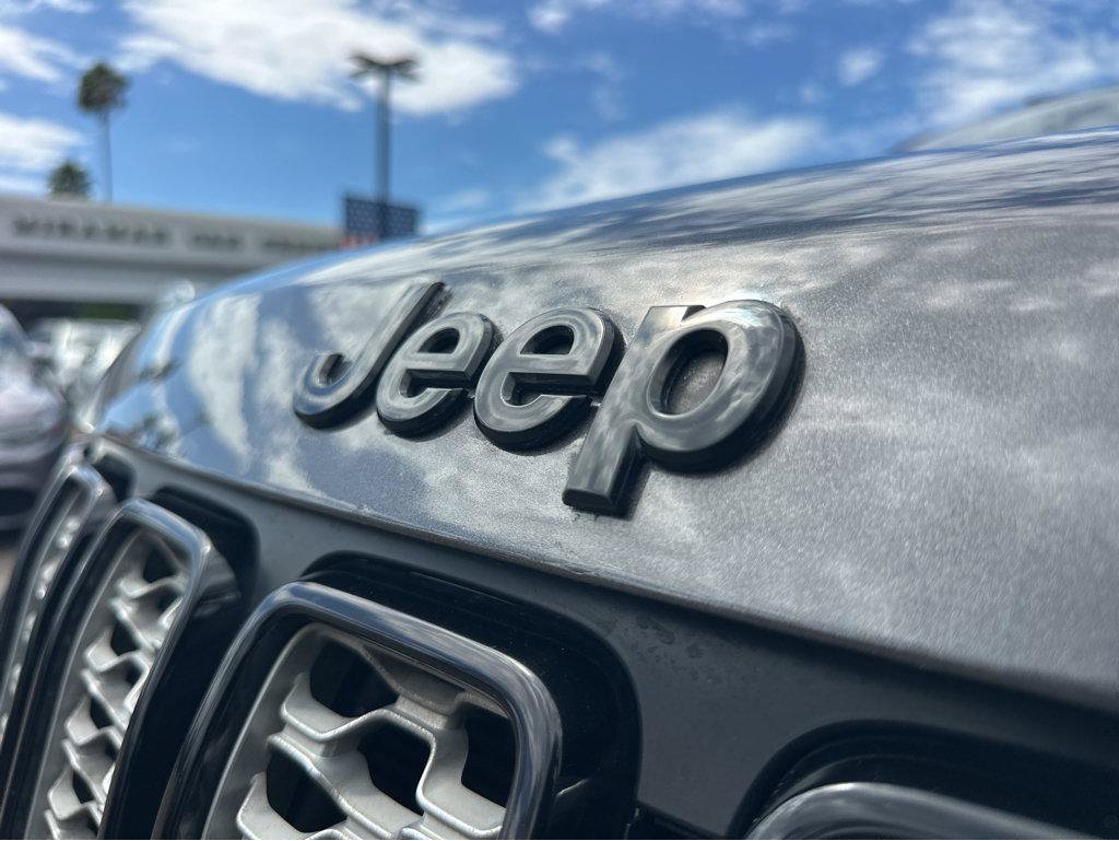 Used 2017 Jeep Grand Cherokee Altitude AWD/4WD image 43