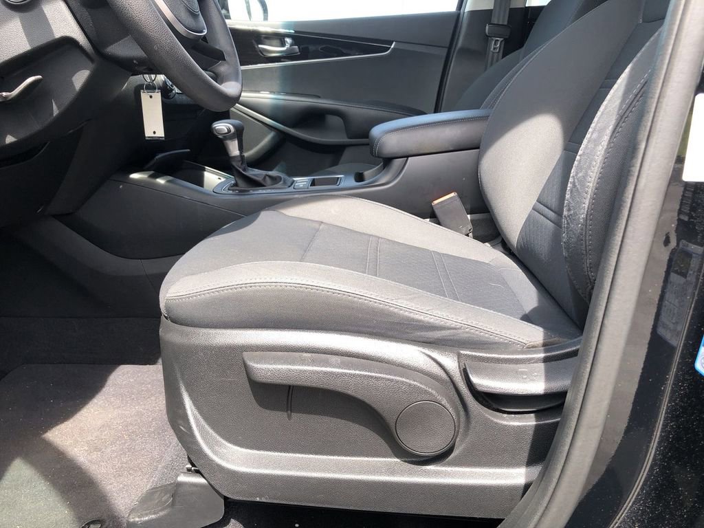 Used 2020 Kia Sorento LX FWD image 23