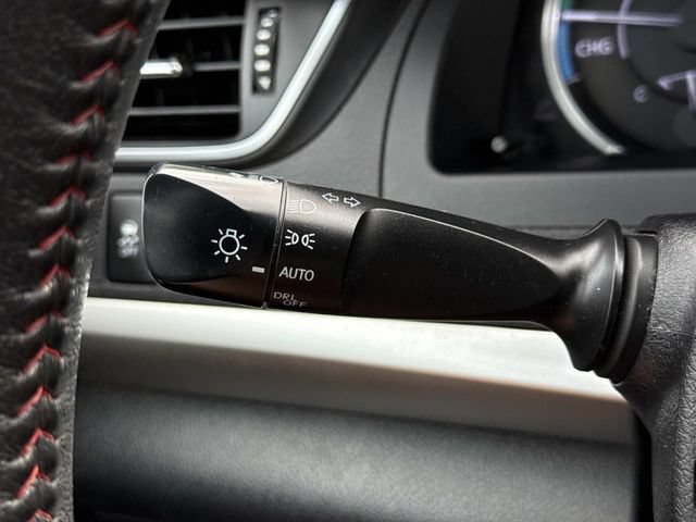 Used 2015 Toyota Camry SE w/ Moonroof Package FWD image 26