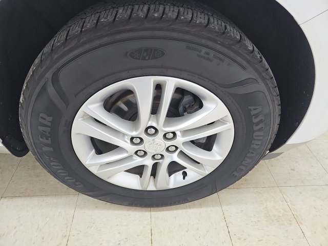 Used 2020 Buick Enclave Essence w/ Sound and Sites Package image 23