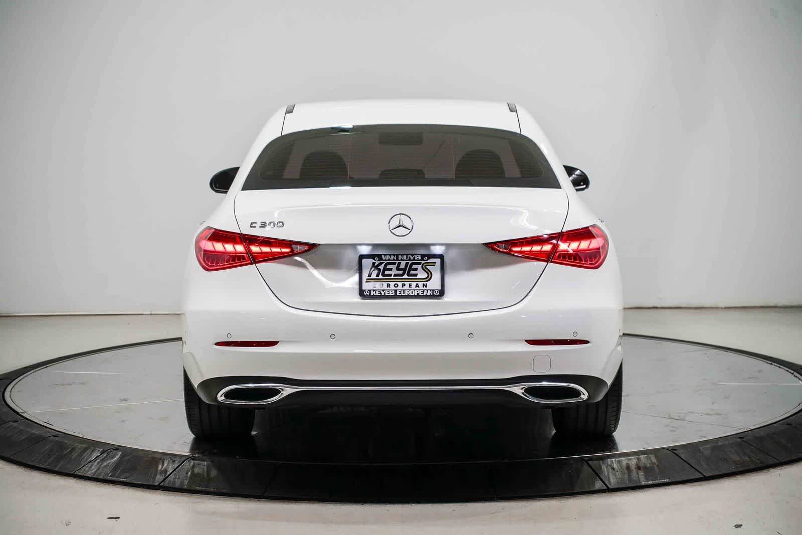 Used 2025 Mercedes-Benz C 300 Sedan image 3